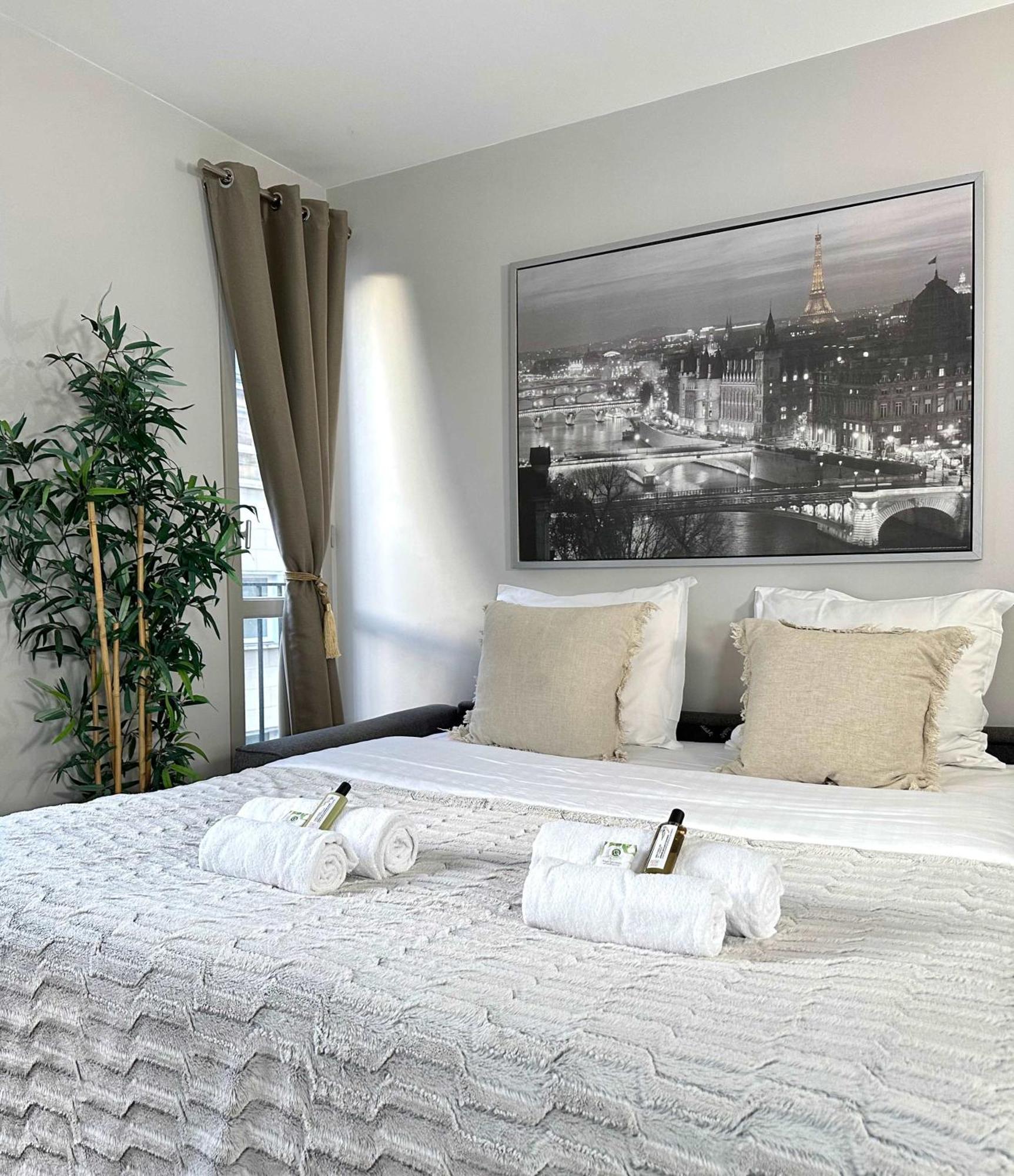Beautiful Calm Studio In Le Marais Париж Екстериор снимка